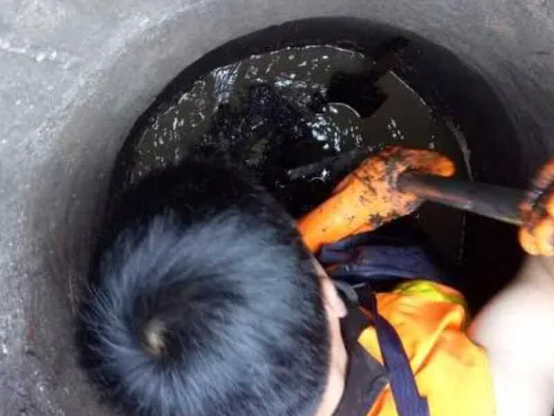 皇姑区专业抽化粪池（工厂污水池沉淀物清理）清洗管道